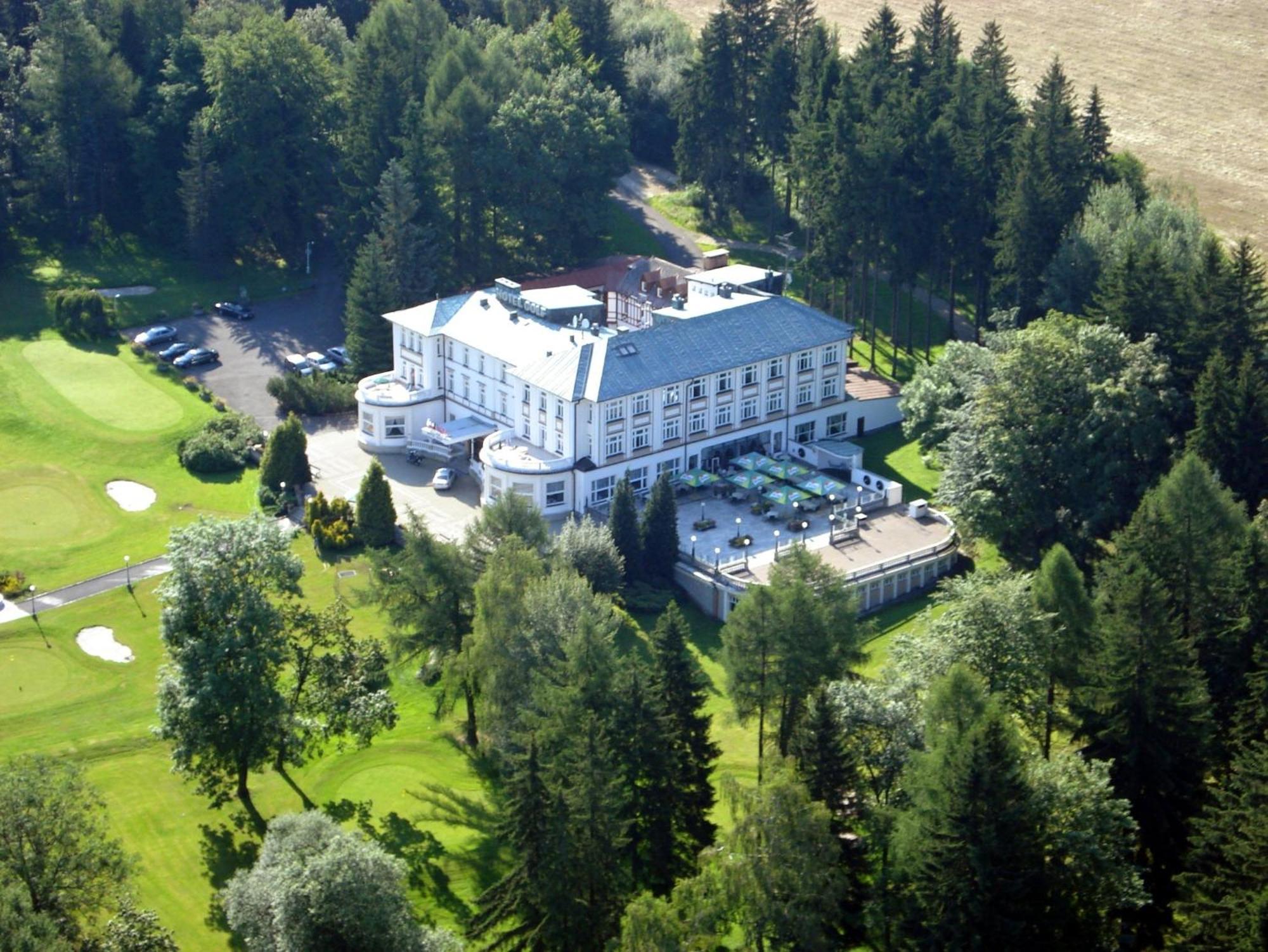 Parkhotel Golf Mariańskie Łaźnie Zewnętrze zdjęcie