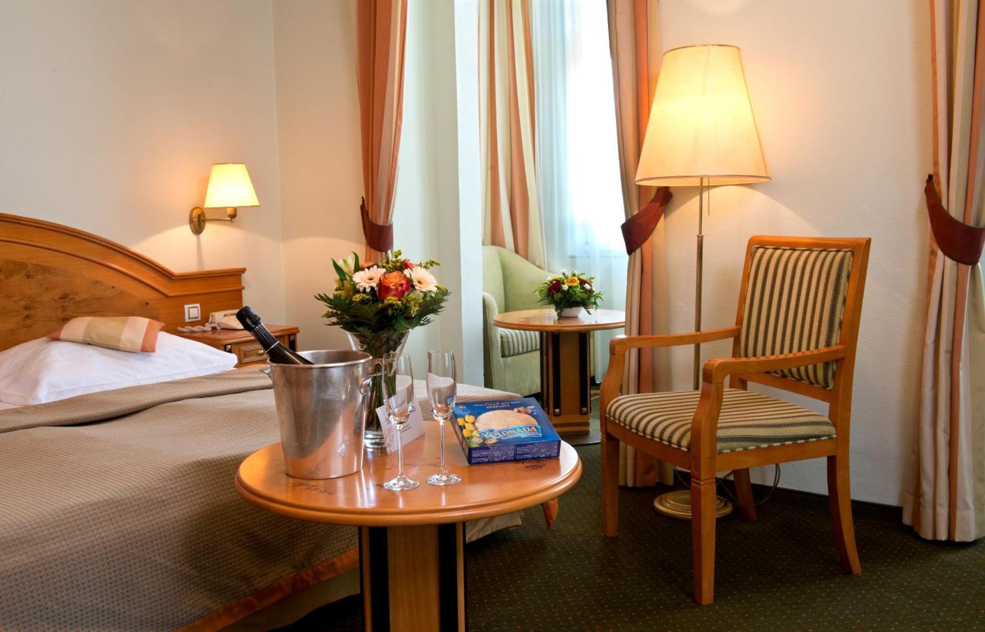 Parkhotel Golf Mariańskie Łaźnie Zewnętrze zdjęcie