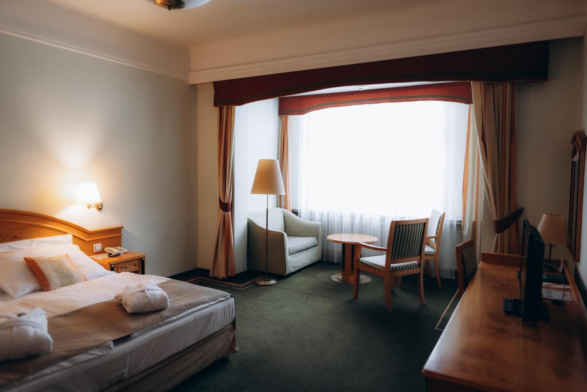 Parkhotel Golf Mariańskie Łaźnie Zewnętrze zdjęcie