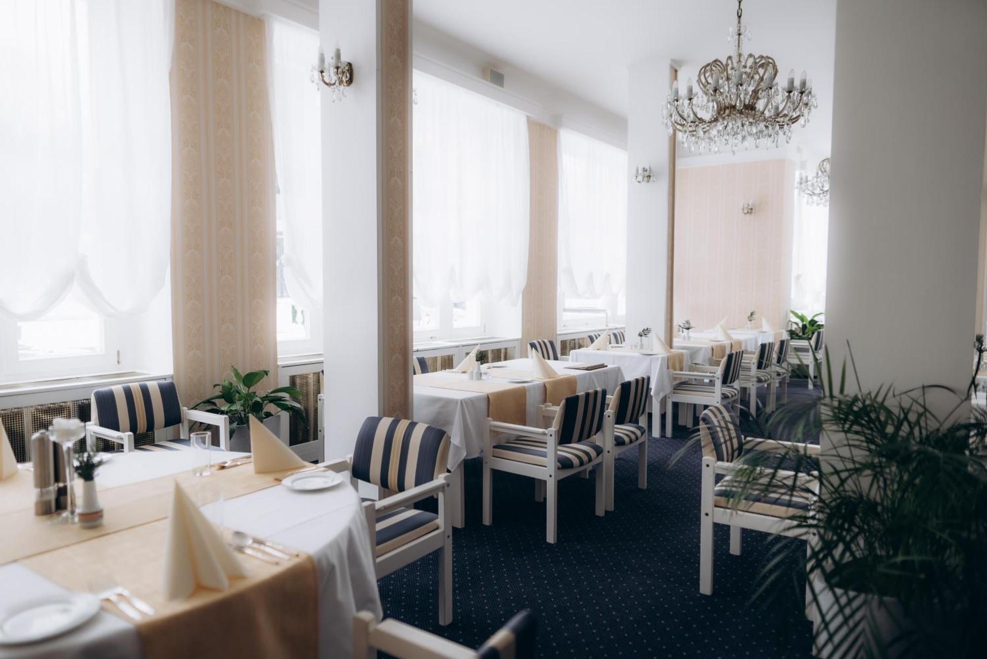 Parkhotel Golf Mariańskie Łaźnie Zewnętrze zdjęcie