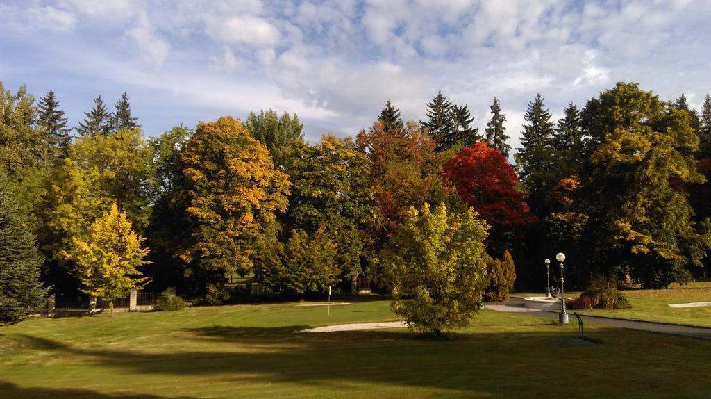 Parkhotel Golf Mariańskie Łaźnie Zewnętrze zdjęcie