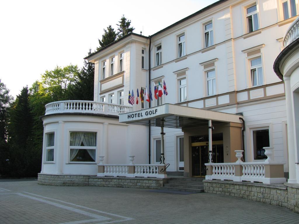 Parkhotel Golf Mariańskie Łaźnie Zewnętrze zdjęcie